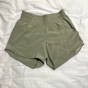 Lululemon Hotty Hot Shorts HR 4”